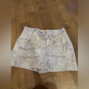 Vineyard Vines sear sucker high waisted shorts